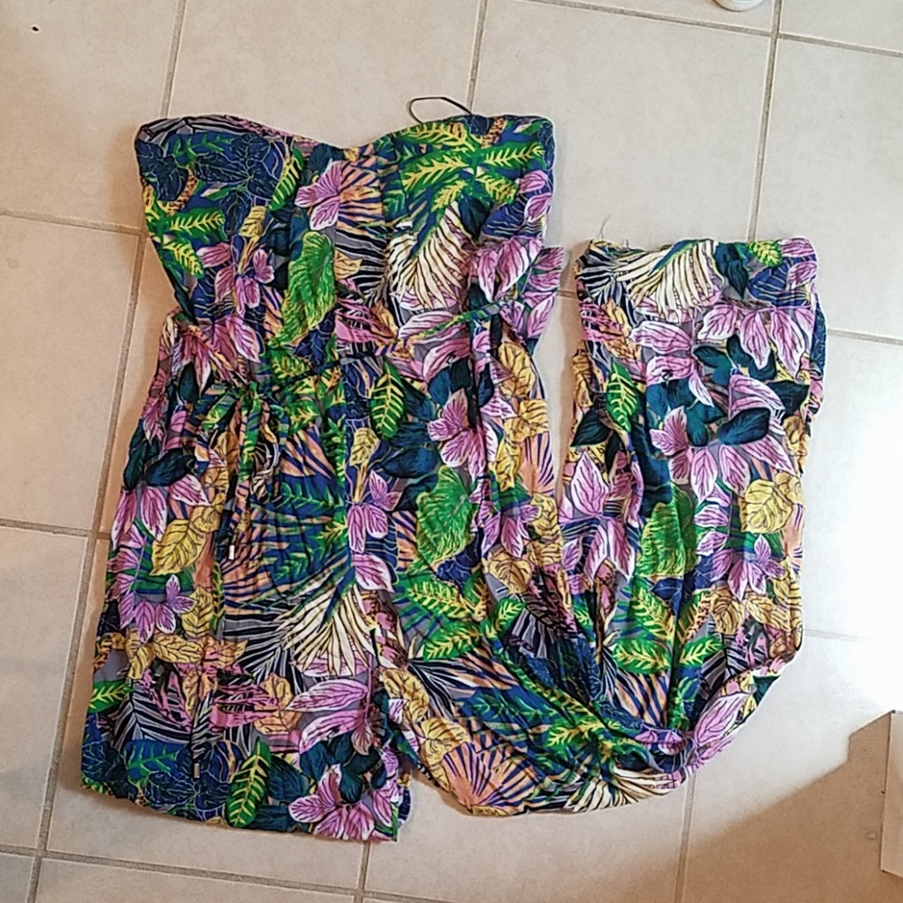 Light weight strapless romper